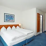 ホテル Ahorn Panorama 3*