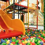 ホテル Ahorn Panorama 3*